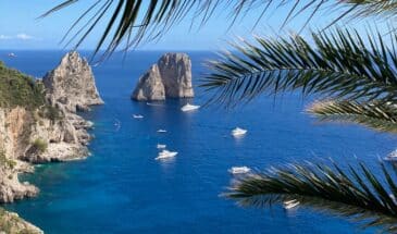 Vue sur la mer dans la baie de Capri