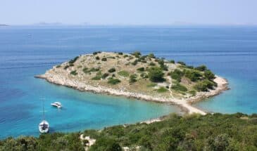 Visiter la Dalmatie en VTT pour découvrir les sentiers, les plages et les eaux turquoises