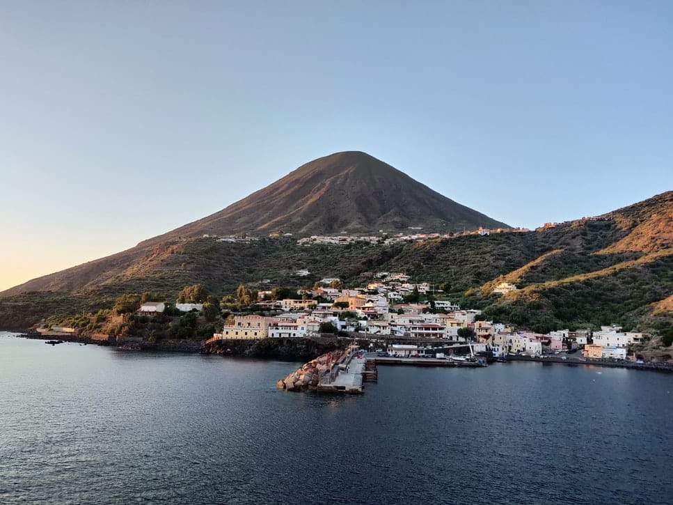 Panorama sur les îles Stromboli en Sicile