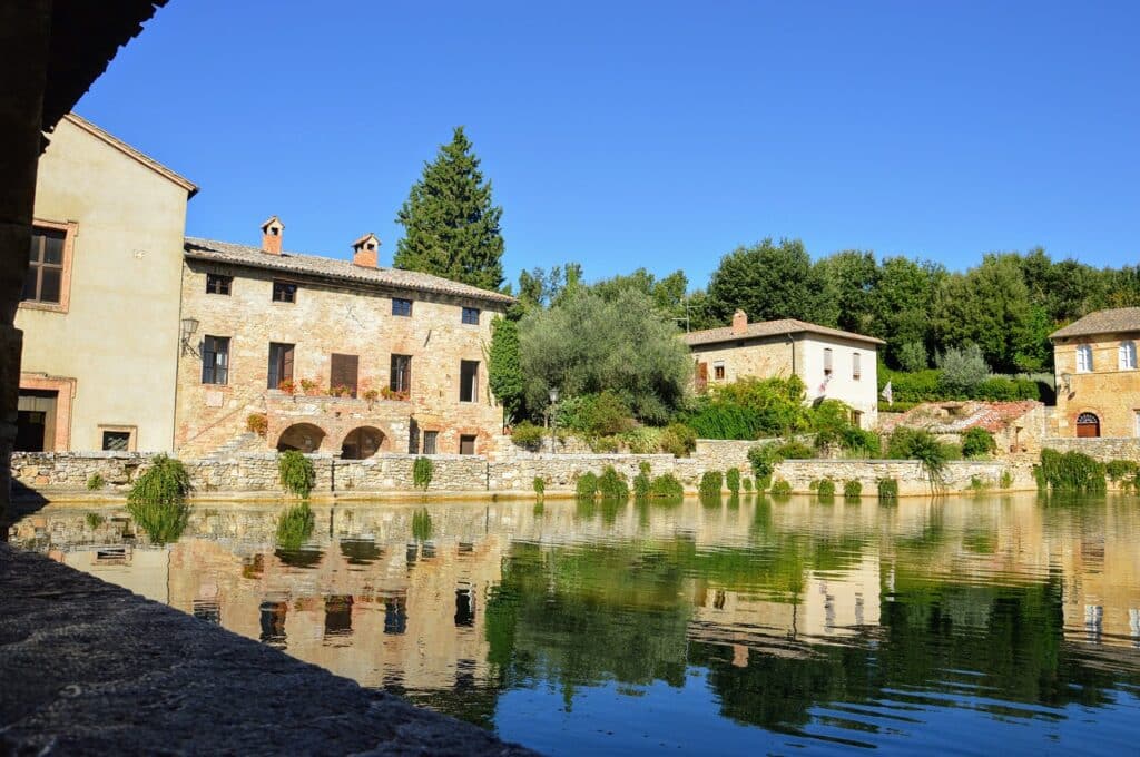 Village et maisons typiques de la Toscane