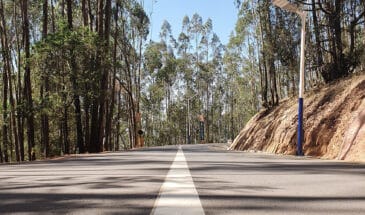 Découverte et visite des routes et paysages lors d'un autotour en Éthiopie