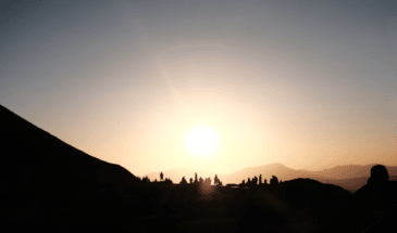 Trek et couché de soleil dans les montagnes turques