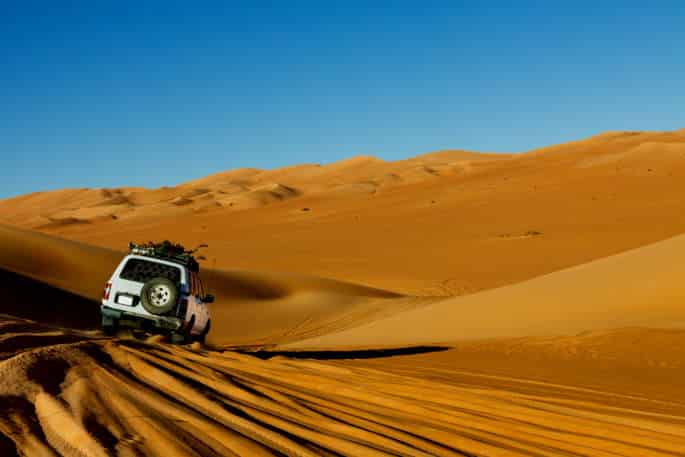 Découvrir l'Algérie: randonnée en liberté sur les sables désert Sahara en 4x4