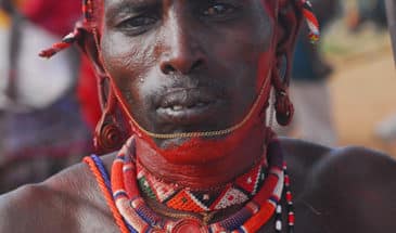 Trek Kenya, Homme Maasai Kenya: une population d'éleveurs et de guerriers semi-nomades d'Afrique de l'Est